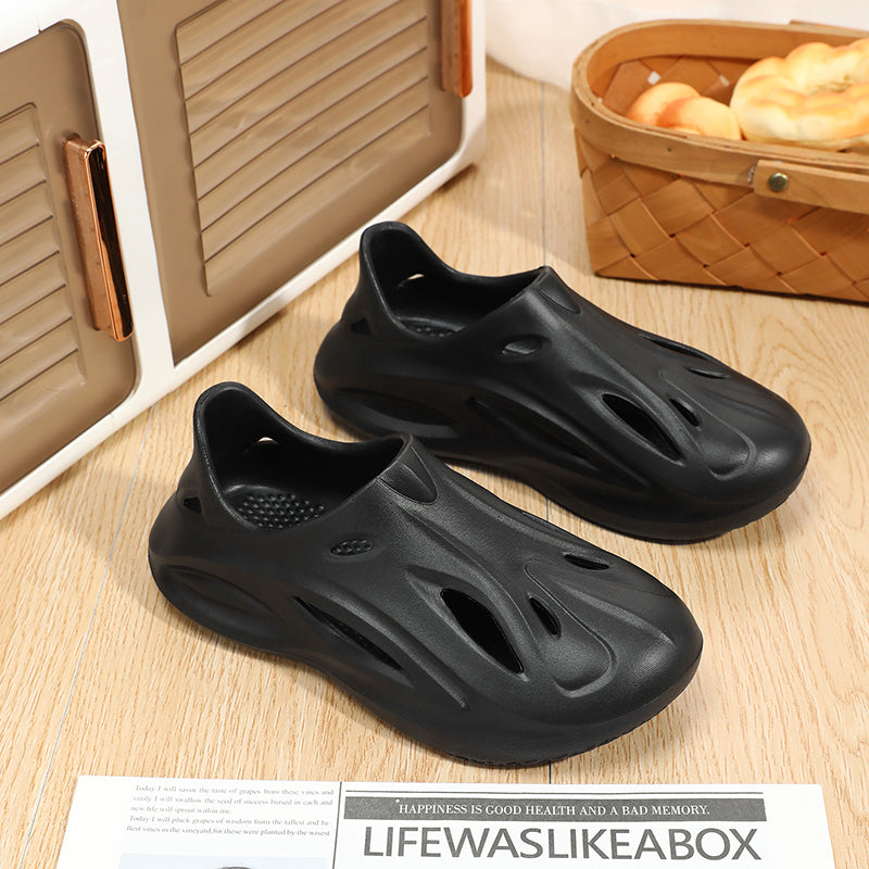 AM24A1 Minimalist White EVA Clogs for Men Modern Hollow Out Design Slip On Sandals Comfortable Non-Slip Garden Shoes for Beach & Shower