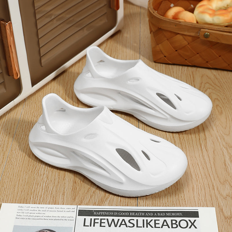 AM24A1 Minimalist White EVA Clogs for Men Modern Hollow Out Design Slip On Sandals Comfortable Non-Slip Garden Shoes for Beach & Shower