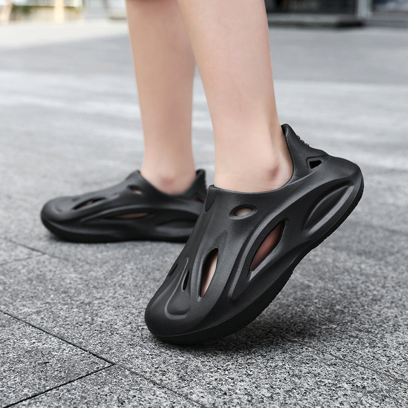 AM24A1 Minimalist White EVA Clogs for Men Modern Hollow Out Design Slip On Sandals Comfortable Non-Slip Garden Shoes for Beach & Shower